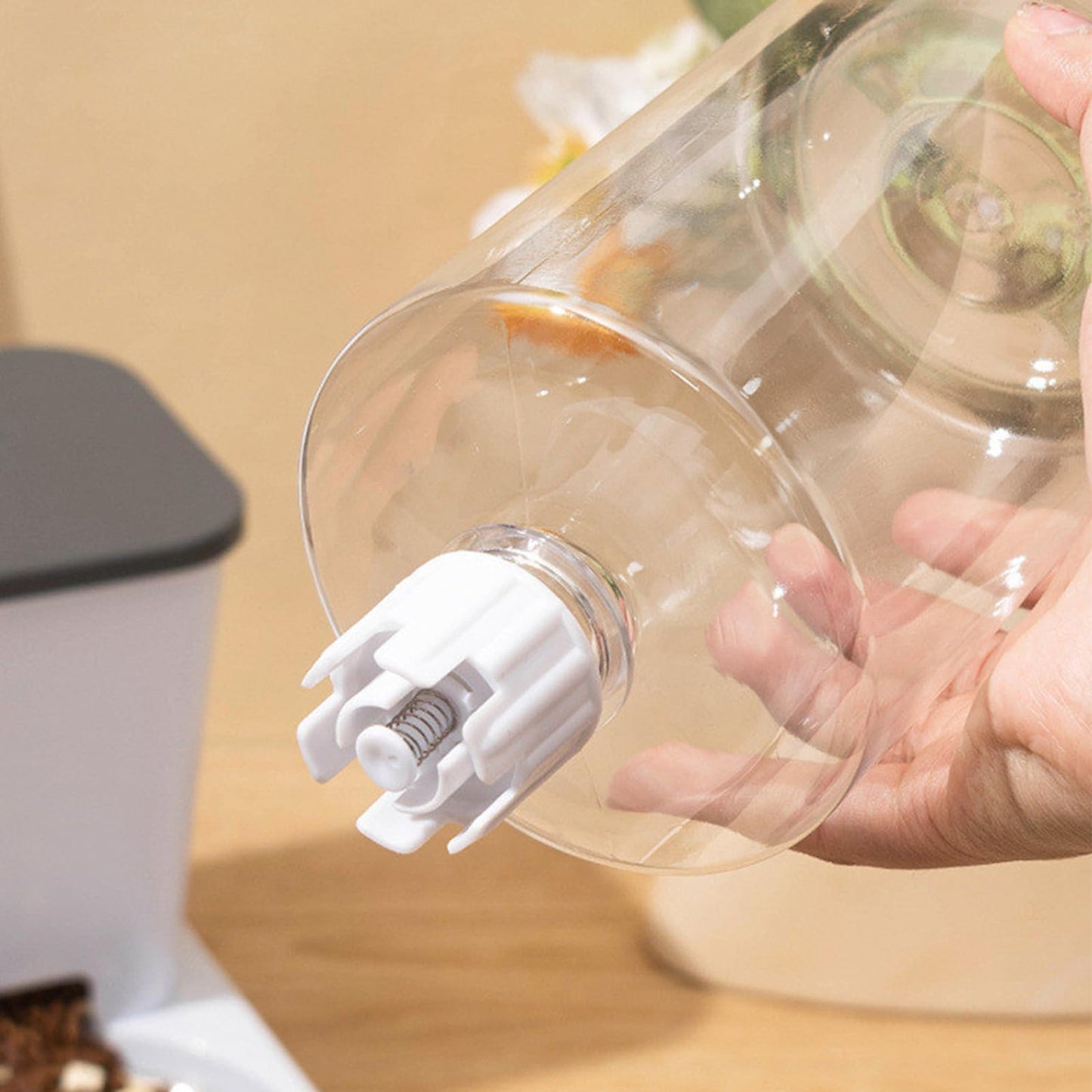 Bomefoi Automatischer 2-in-1 Katzenfutterautomat, Fütterungs- und Trinkgerät für Tierfutter, rutschfeste automatische Trinkflasche