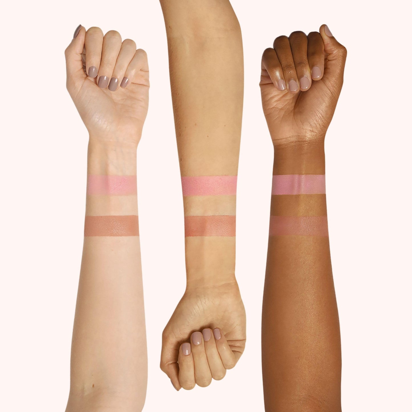 MAGIC FINISH Satin Blush Peachy Rose (4g) – Rouge mit Satin-Touch Textur für ein perfektes Make Up, hochpigmentierte Beauty-Farben