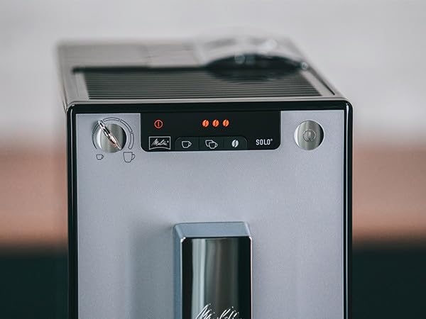 Melitta Kaffeemaschine Caffeo Solo E950 Slim, vollautomatisch mit Vorbrühfunktion und 15-bar-LED-Anzeige 