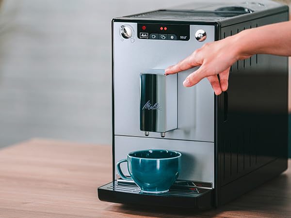 Melitta Kaffeemaschine Caffeo Solo E950 Slim, vollautomatisch mit Vorbrühfunktion und 15-bar-LED-Anzeige 