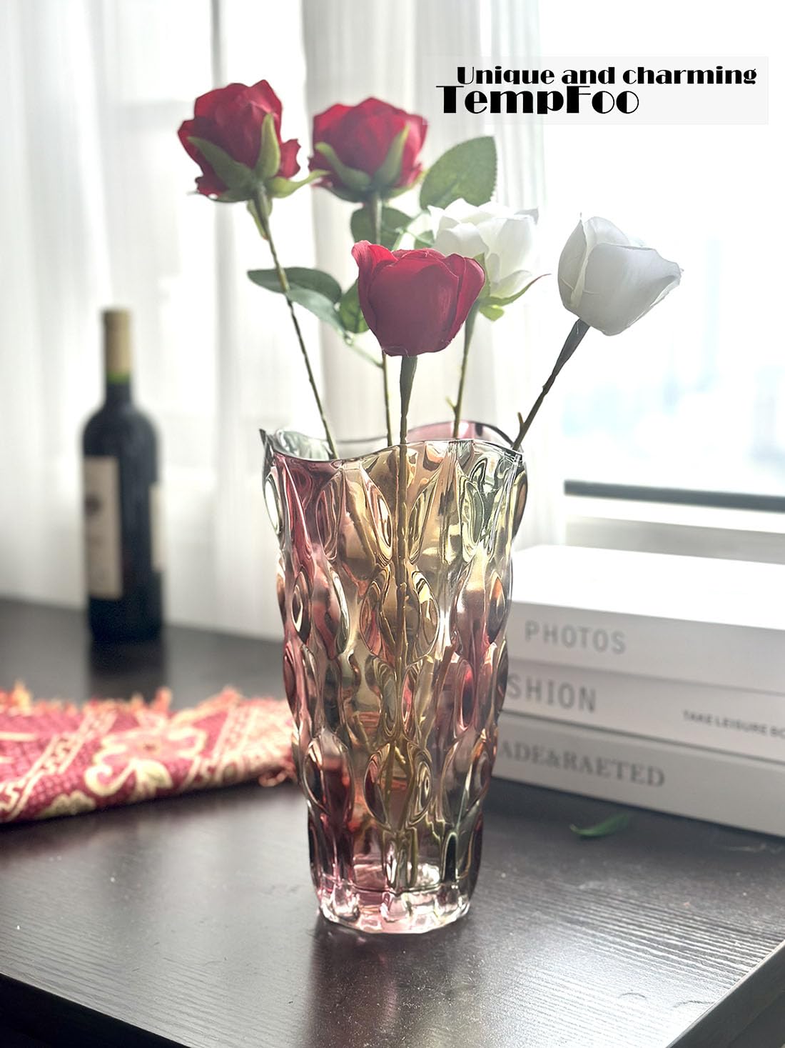 Blumenvase, große hohe Glasvase zur Dekoration, ästhetisch, große Glasvase mit gerippter Textur, modernes Wohnzimmer 