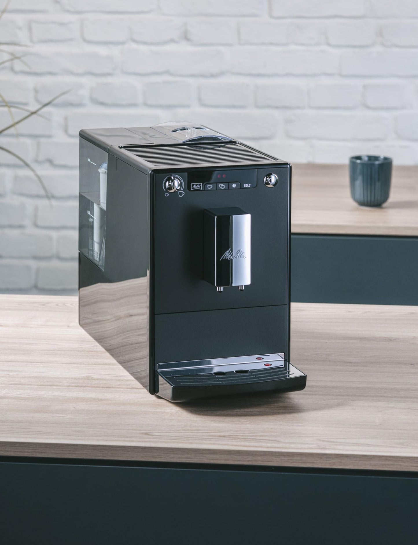 Melitta Kaffeemaschine Caffeo Solo E950 Slim, vollautomatisch mit Vorbrühfunktion und 15-bar-LED-Anzeige 