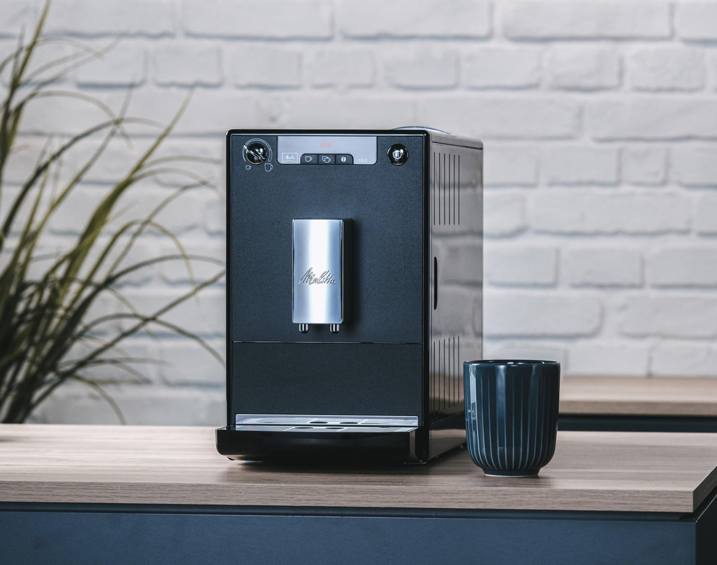 Melitta Kaffeemaschine Caffeo Solo E950 Slim, vollautomatisch mit Vorbrühfunktion und 15-bar-LED-Anzeige 