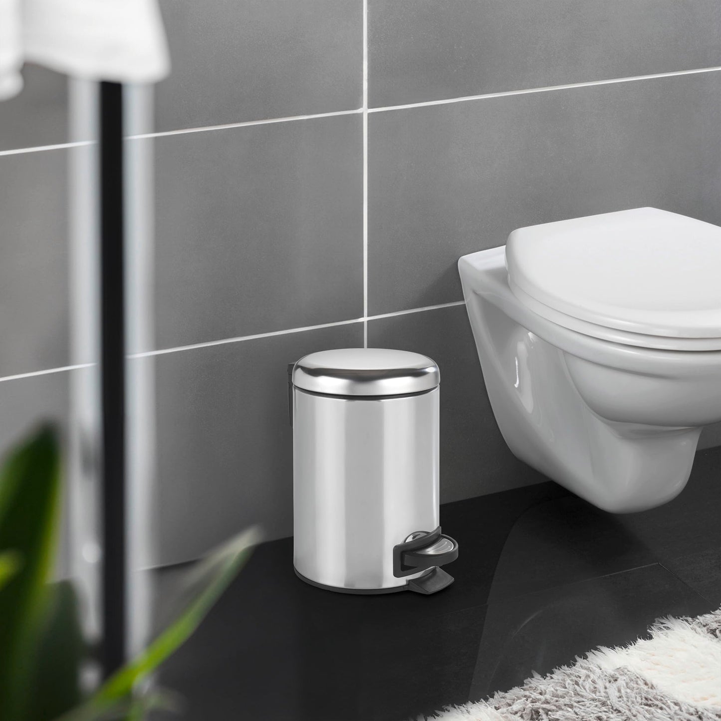 WENKO Leman Kosmetik-Treteimer, mattgold, 3 l – Kosmetik- und Abfalleimer mit Anti-Fingerprint-Beschichtung, Fassungsvermögen: 3 Liter, Edelstahl, 17 x 25 x 22,5 cm, gold 