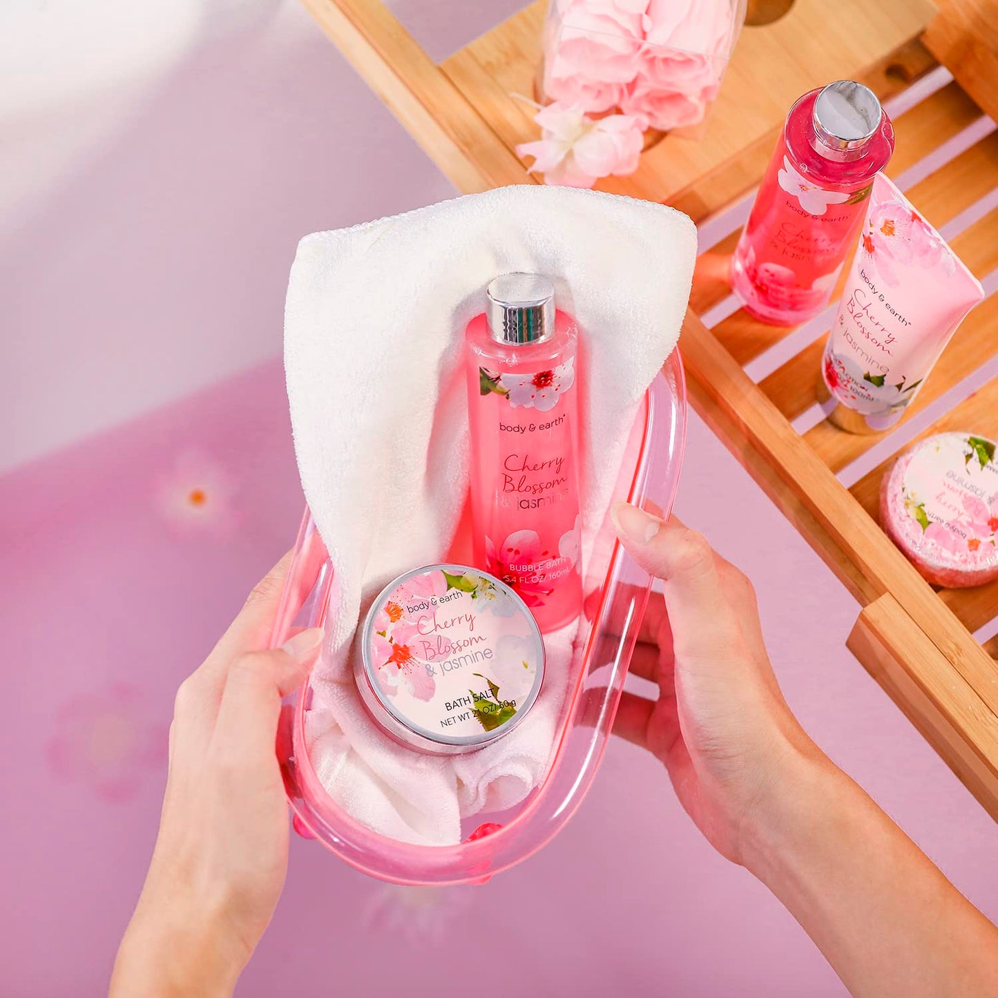 Body &amp; Earth 8-teiliges Spa-Geschenkset für Frauen, Duftrichtung Kirschblüte und Jasmin, Schaumbad, Duschgel, Badesalz, Körperlotion 