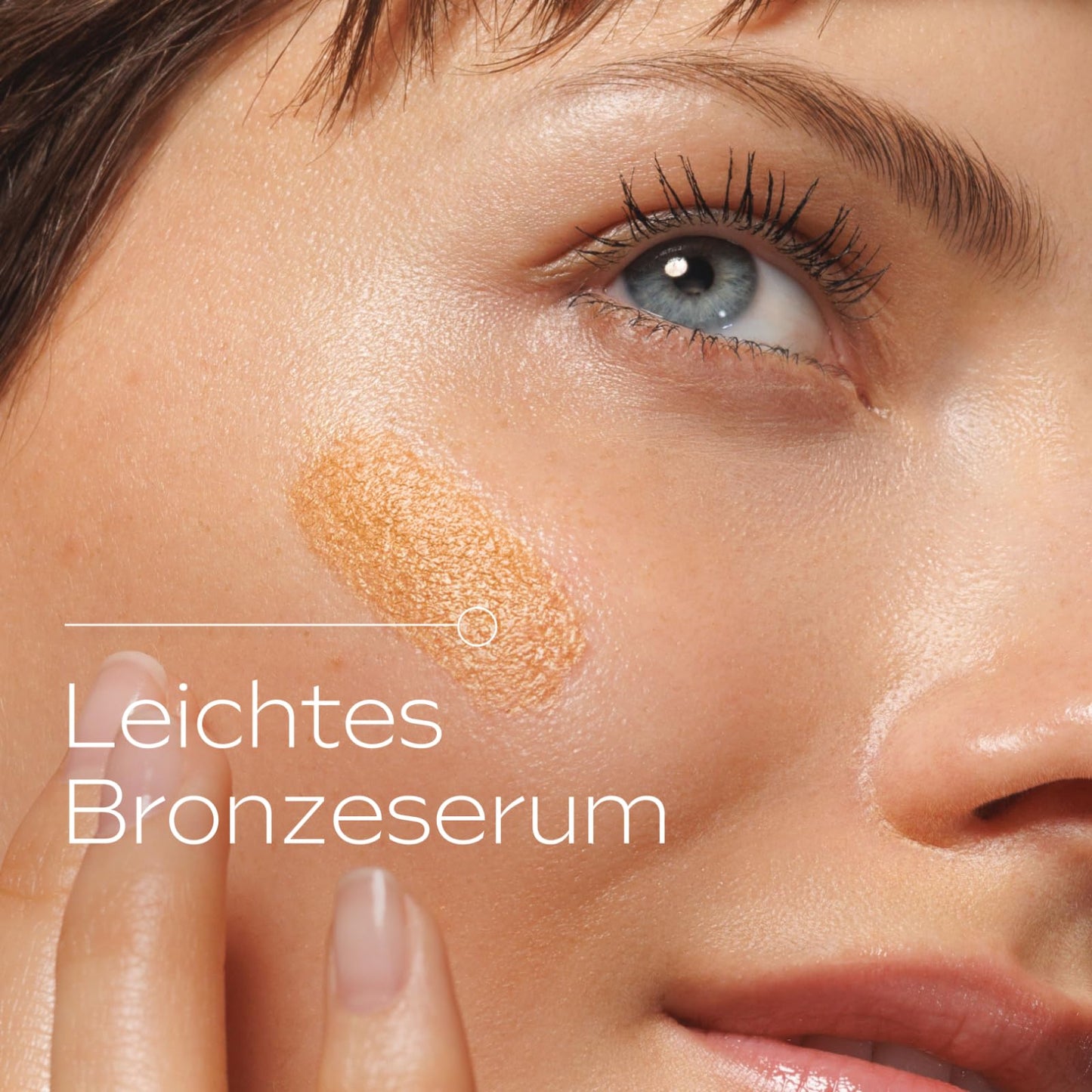 Weleda Organic Skin Food Glow Serum Drops – Natürliche Kosmetik-Booster-Tropfen mit Süßholz und lichtreflektierenden Pigmenten für einen strahlenden Teint und gegen Pigmentflecken 