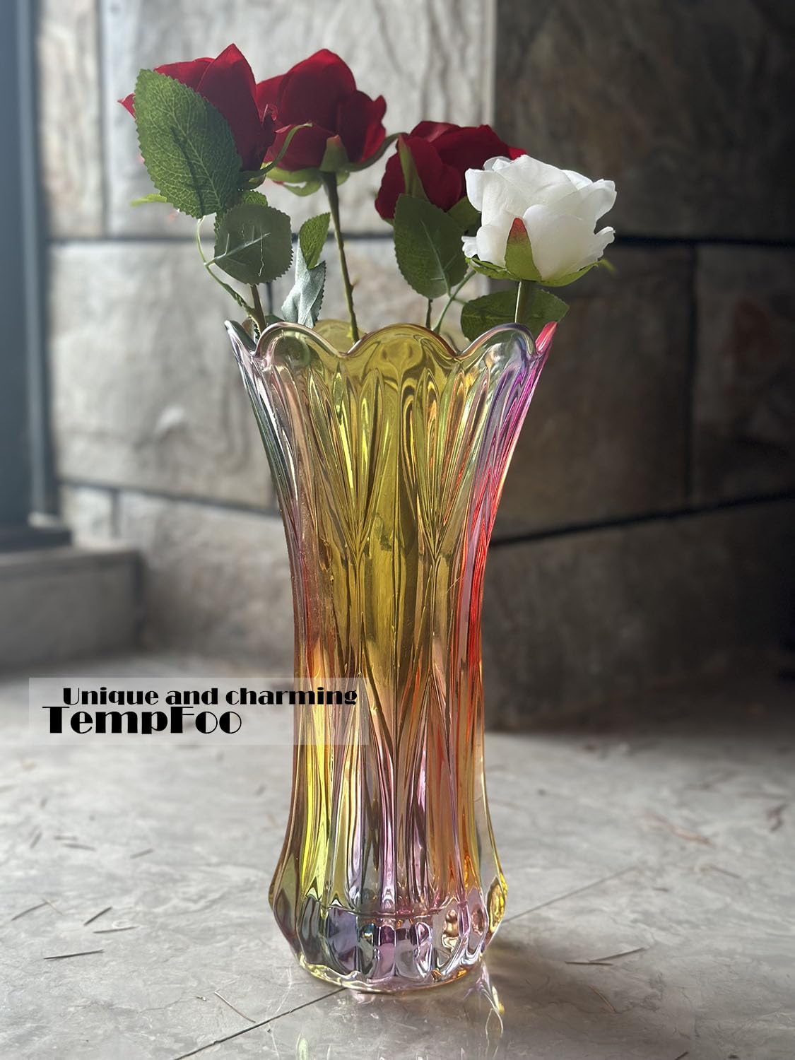 Blumenvase, große hohe Glasvase zur Dekoration, ästhetisch, große Glasvase mit gerippter Textur, modernes Wohnzimmer 