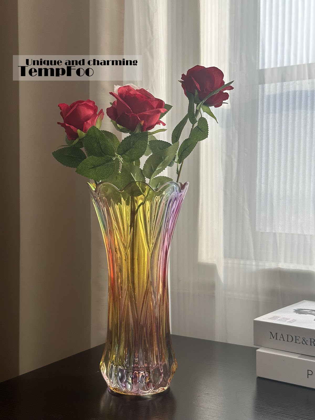 Blumenvase, große hohe Glasvase zur Dekoration, ästhetisch, große Glasvase mit gerippter Textur, modernes Wohnzimmer 