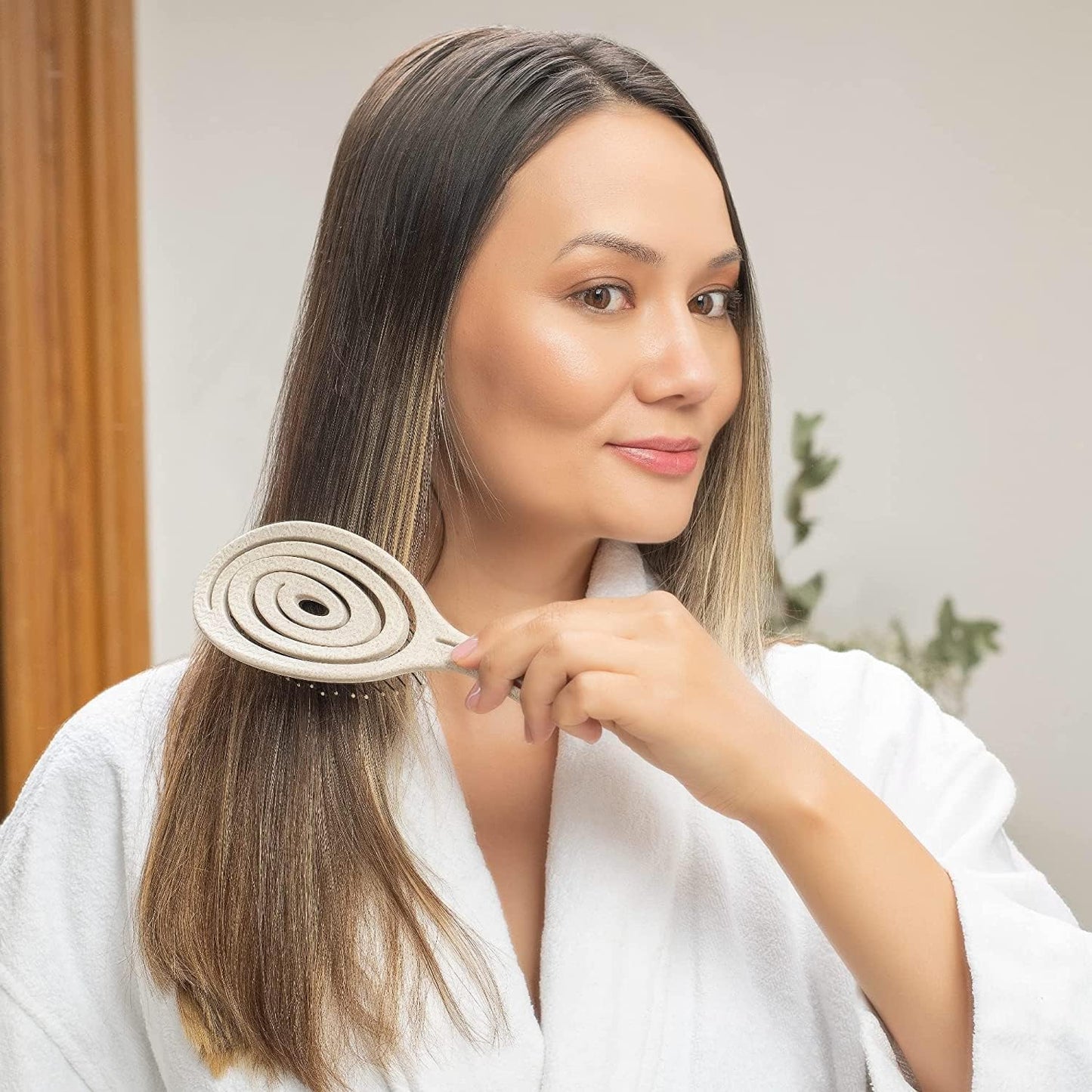 Ninabella Mini Haarbürste ohne Ziepen - Bürste für Reisen - Entwirrbürste für trockenes und nasses Haar - Detangler Bürste