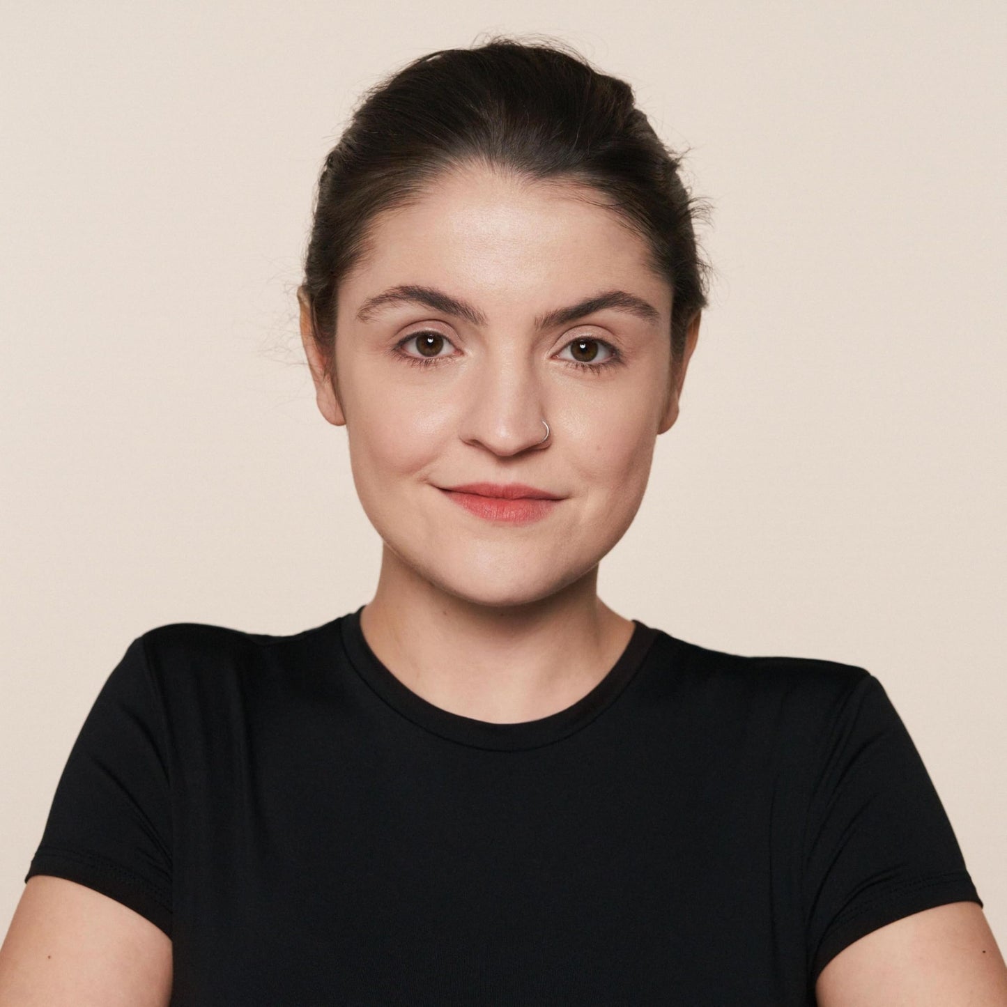 MAGIC FINISH Satin Eyeshadow – Hochpigmentierte Lidschatten-Palette mit 4 harmonierenden Lidschatten, 