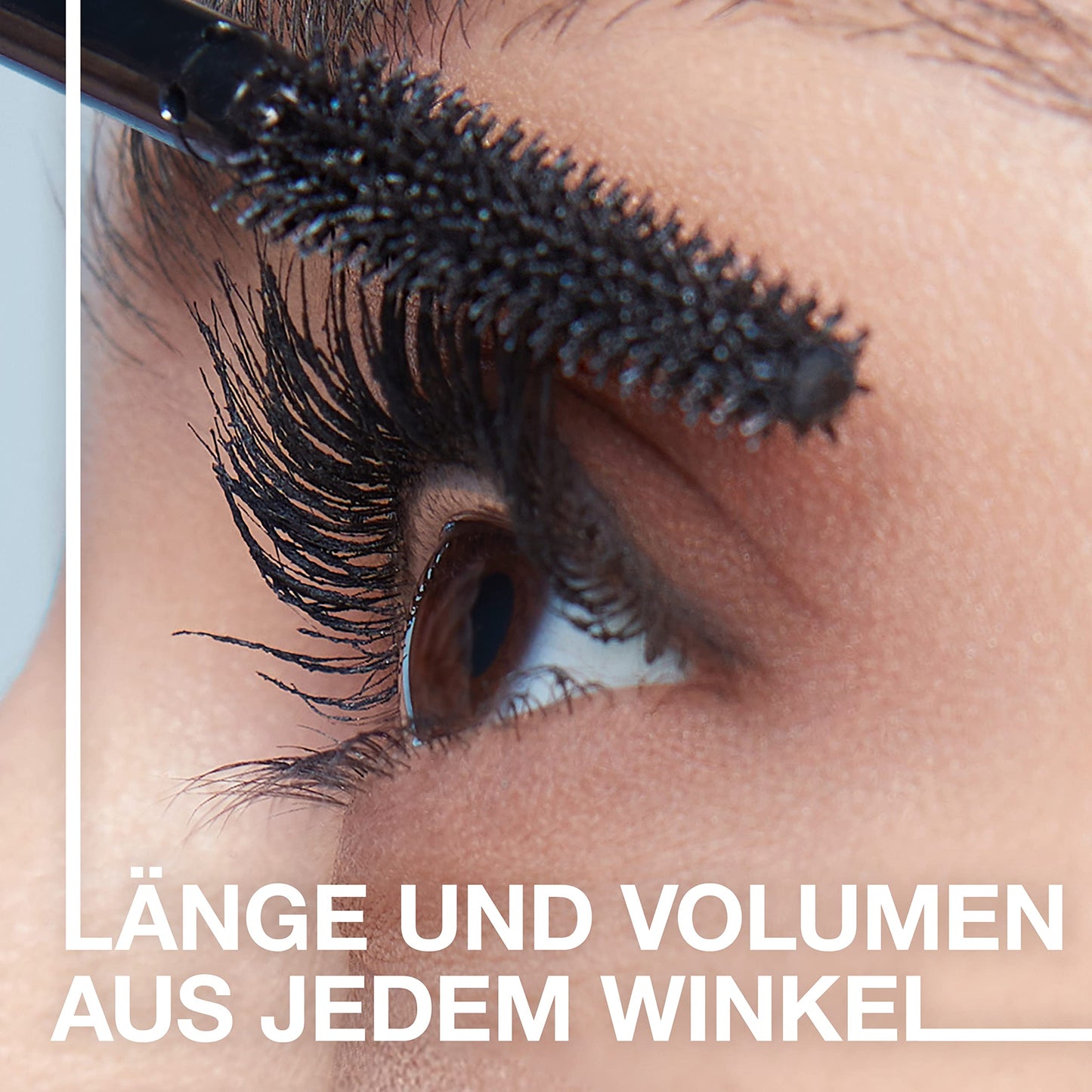 Maybelline New York Sky High Schwarze Wimperntusche für extrem lange Wimpern und Volumen, Sky High Mascara 